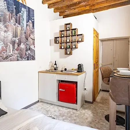 Cozy Garibaldi40 Apartment