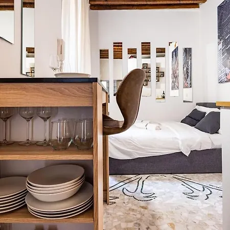 Cozy Garibaldi40 Apartment
